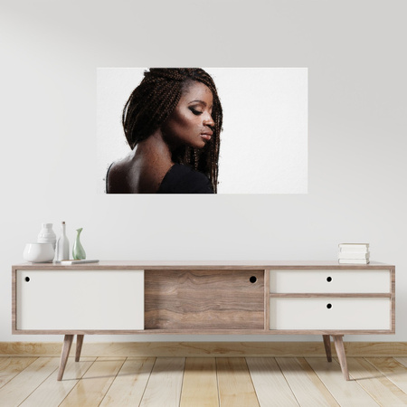 Obraz na plátně Pózující žena s černými vlasy 100x80 cm
